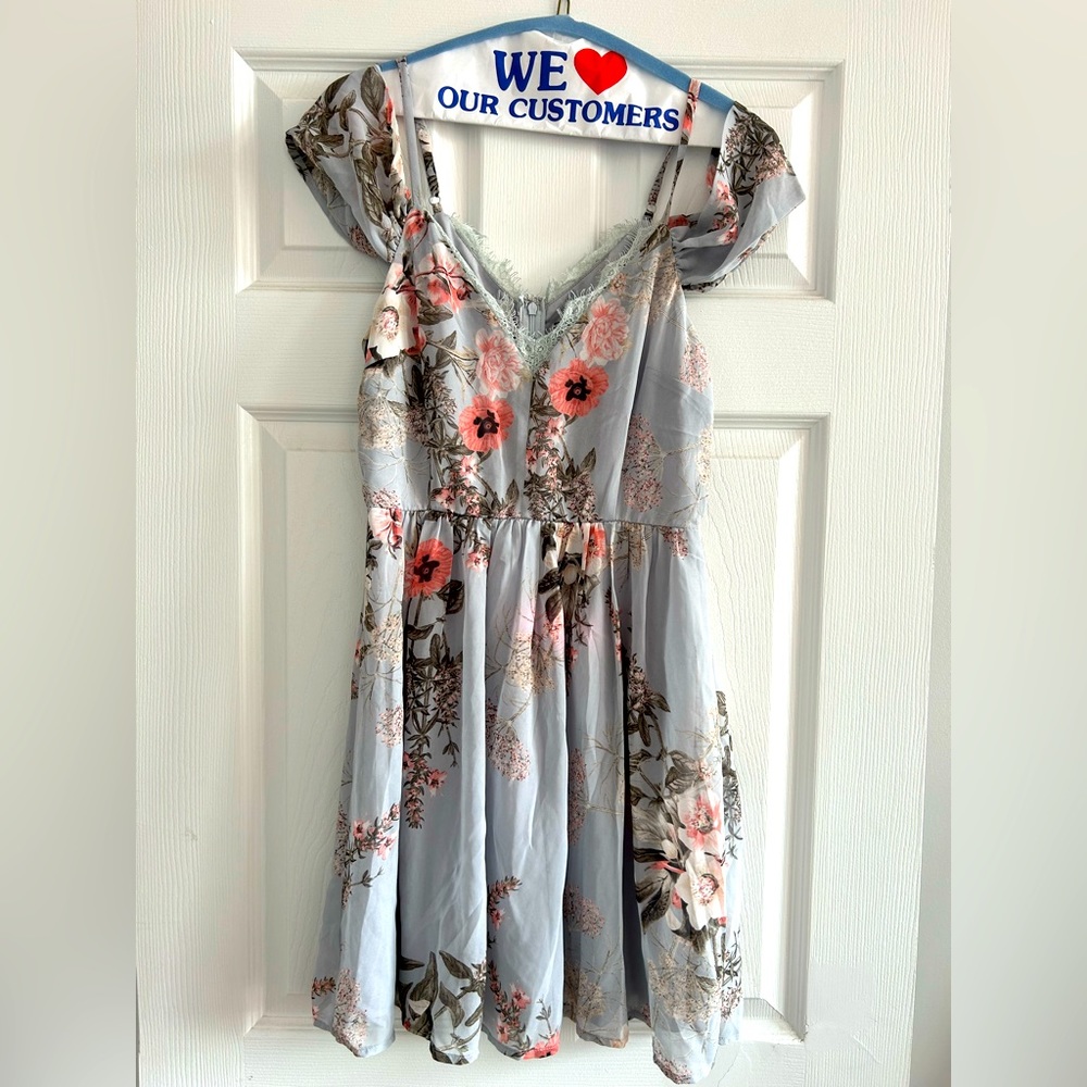 NEVER WORN- Lulu’s Verona Light Blue Floral Print Off-the-Shoulder Dress